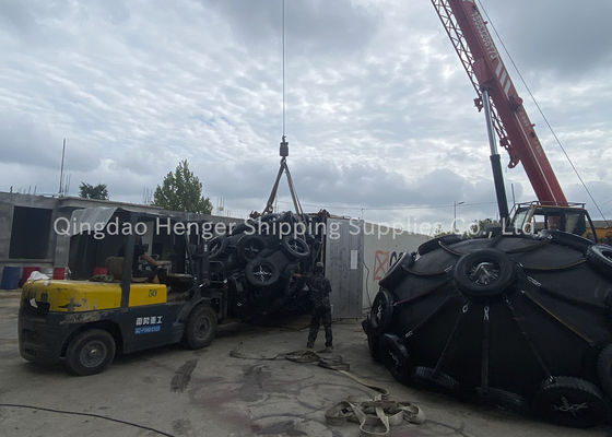 Jakość ISO 17357 Certified Pneumatic Rubber Fender with Natural Rubber Cover and 50Kpa/80kpa Working Pressure Fabryka