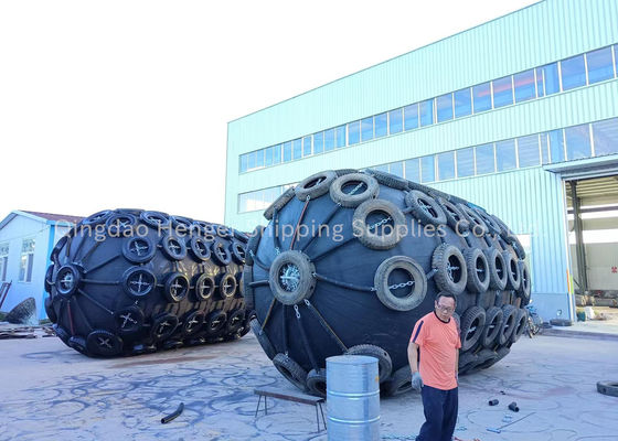 Jakość Custom Manufacturing Pneumatic Rubber Fender with 50kpa & 80kpa Pressure and 24 Months Shelf Life fabryka