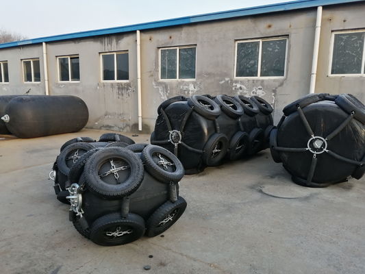 Jakość Zabezpieczenie buforu zakotwiczenia przed kolizyjnym błotnikiem wypełnionym pianką 2,0 * 3,5 ~ 2,5 * 4,0 fabryka