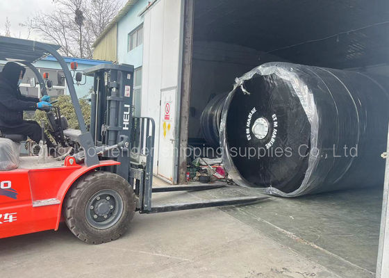 Jakość Pianka o dużej gęstości wewnątrz doku Zawieszenie wypełnione pianką Błotnik Lekki 2,5 * 4,1 m fabryka