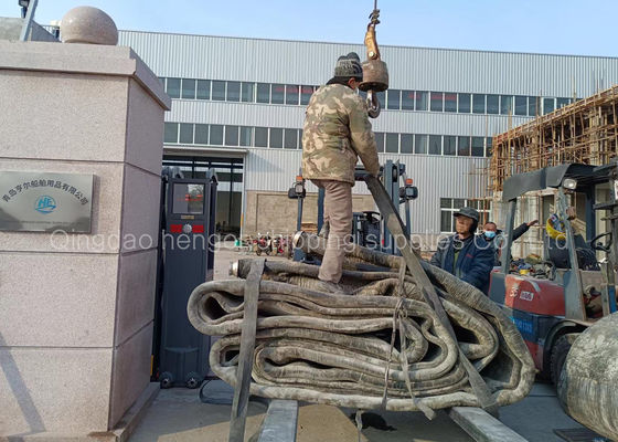 Jakość Certyfikat CCS Wytrzymałe morskie poduszki powietrzne 1,5 x 14 m do wodowania statków fabryka