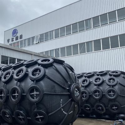 Jakość Two-year Warranty Pneumatic Rubber Fender 2.5*5.5M For Vessel Berthing fabryka