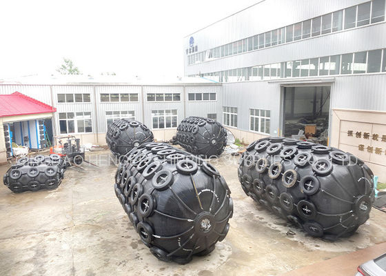 Jakość Czarny żeglarz pneumatyczny z gumy ISO17357 certyfikowany 80Kpa fabryka