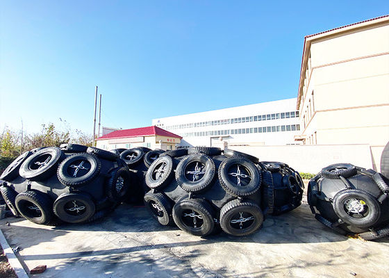 Jakość Wymagania dotyczące rozmiaru i wydajności 50kpa pneumatycznego gumowego fendera fabryka