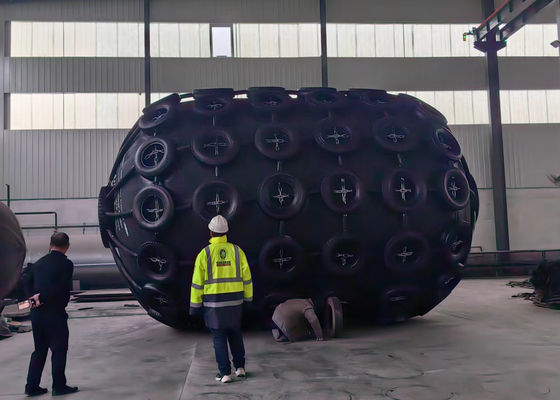 Jakość 50kPa/80kPa Pneumatic Marine Fender and Inflatable Dock Fender with 1M-6.5M Length for Ship-to-Ship and Ship-to-Dock Protection Fabryka