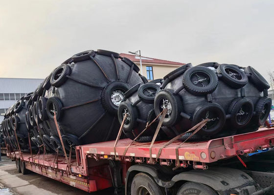 Jakość Yokohama STS STD Pneumatyczny gumowy błotnik Marine Ball z łańcuchem i siatką opon fabryka