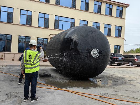 Jakość Niezawodny, elastyczny i odporny na ścieranie, pneumatyczny fender z gumy fabryka