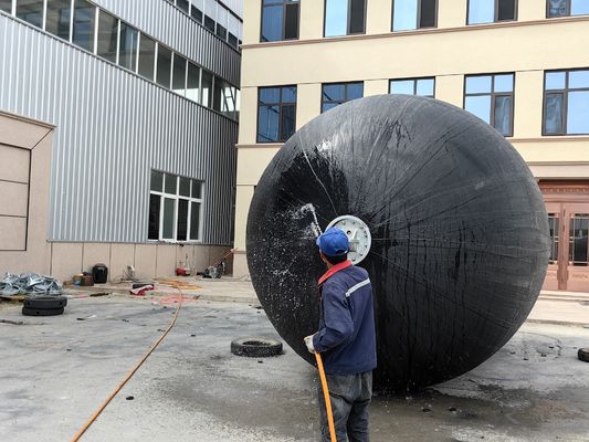 Jakość ISO 17357-2014 Żeglarz pneumatyczny z gumy morskiej fabryka