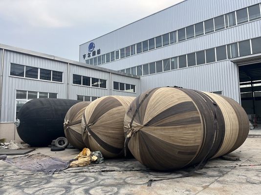 Jakość Yokohama Heavy Duty Napompowane gumowe płaszcze do statków fabryka