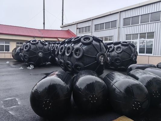 Jakość Rubber Pneumatic Marine Fender Protection for Pressure Situations Fabryka