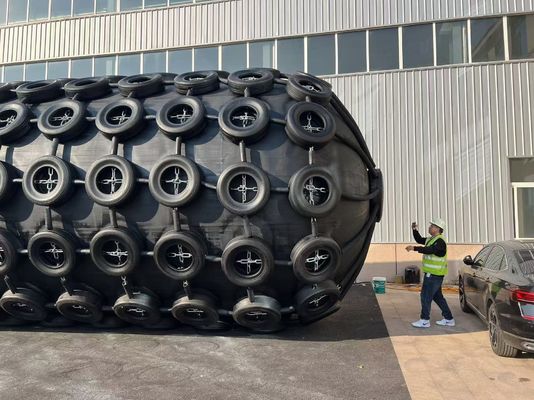 Jakość Rubber Pneumatic Marine Fender Protection for Pressure Situations Fabryka