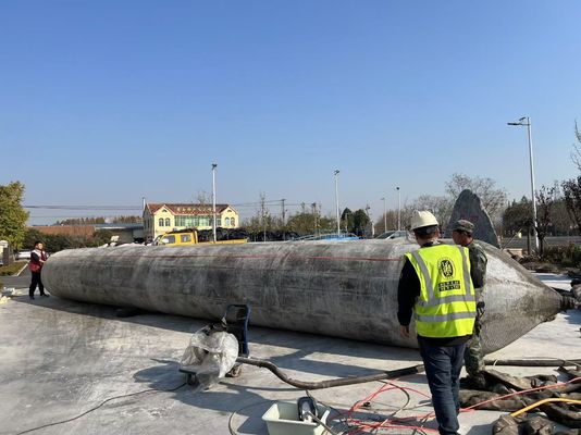 Jakość wytrzymałość Gumka i włókna syntetyczne Gumowe poduszki powietrzne dla statków powietrznych Doskonałe ciśnienie wybuchowe 0,3 MPa do 0,5 MPa Idealne do zastosowań morskich fabryka