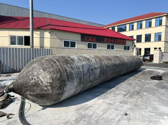 Jakość Inflatable Barge Docking Airbag Pressure Range 0.2-0.4Mpa Provide Safe Protection During Barge Mooring Docking fabryka