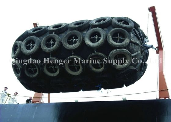 Jakość D1m X L2m Air Filled Pneumatyczna sieć morska Fender Chain For Tugboat fabryka