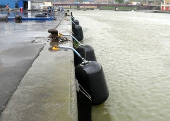 Jakość ISO 17357 Certified EVA Foam Filled Fender with Customizable Density 70-110kg/m³ and 0.5m-4.8m Diameter for Marine Use Fabryka