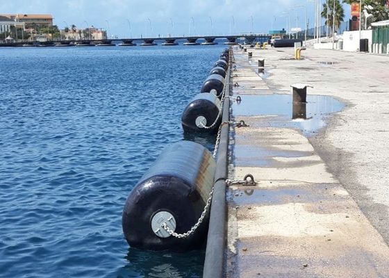 Jakość ISO 17357 Certified EVA Foam Filled Fender with Customizable Density 70-110kg/m³ and 0.5m-4.8m Diameter for Marine Use Fabryka
