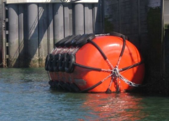 Jakość ISO 17357 Certified EVA Foam Filled Fender with Customizable Density 70-110kg/m³ and 0.5m-4.8m Diameter for Marine Use Fabryka