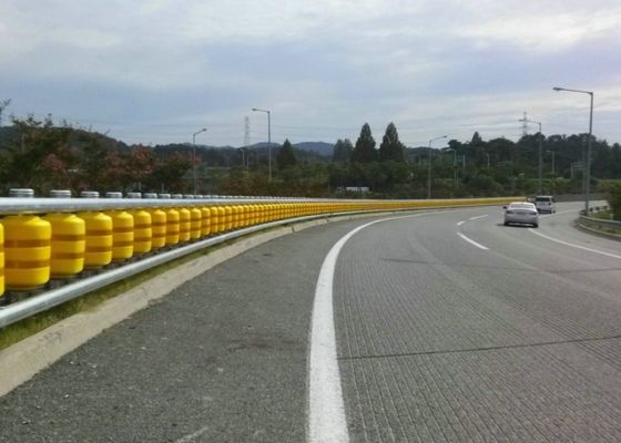 Jakość Pu Foam Curve Roads Roller Road Barrier, 500mm wysokości Rolling Road Barrier fabryka