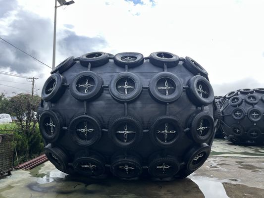 Jakość ISO17357 2014 1 Standard Błotnik Yokohama Wyprodukowany do Cumowania Statków i Łodzi Zapewniający Ochronę Przed Uderzeniem Podczas Cumowania fabryka