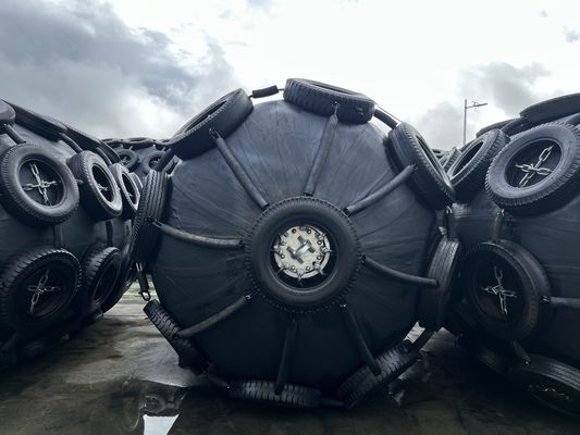 Jakość Łańcuch opon sieciowych 50Kpa 80Kpa Gumowy skrzyp idealny do żeglugi handlowej i doków oferujących błysk uderzeniowy fabryka