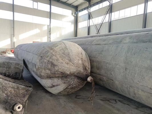 Jakość Gumowy poduszkowiec morski 4-12 warstw do wodowania statków i podnoszenia ciężkich ładunków fabryka