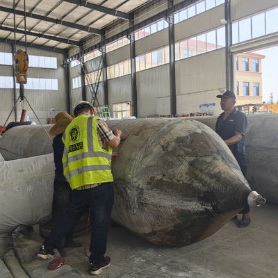 Jakość Dmuchany gumowy podnośnik morski do podnoszenia i dokowania statków fabryka