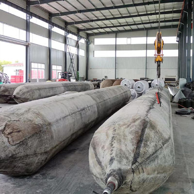 Jakość Chińskie innowacyjne poduszki powietrzne z gumy morskiej     Różnorodne, wydajne i oszczędne rozwiązania dla operacji morskich i przemysłu ciężkiego fabryka