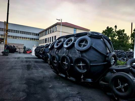 Jakość Najwyższej jakości gumowe poduszki powietrzne do statków morskich fabryka