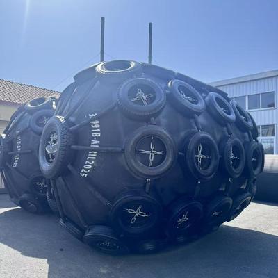 Jakość CCS/BV/LR/DNV Certified High-Quality Black Pneumatic Rubber Fender – Ideal for STS/STD Marine Operations fabryka