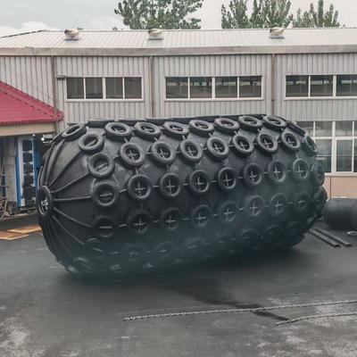 Jakość CCS/BV/LR/DNV Certified High-Quality Black Pneumatic Rubber Fender – Ideal for STS/STD Marine Operations fabryka