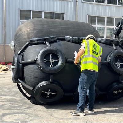 Jakość ISO17357 Ship to Dock Marice Equipment Pneumatic Rubber Fender fabryka