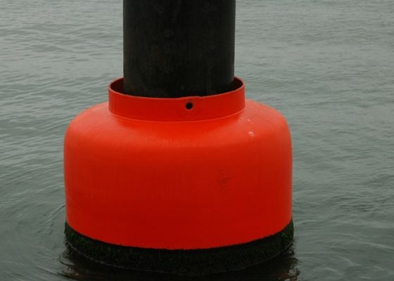 Jakość Wysokowydajne, wypełnione pianką błotniki Dostosowane czarne błotniki dokowe fabryka