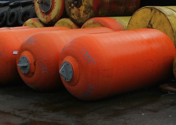 Jakość Certyfikat CCS Odbojnice łodzi morskiej Eva Dobra zdolność pochłaniania energii fabryka