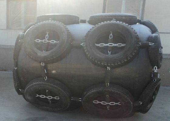 Jakość Wysokowydajne morskie błotniki pływające z pianki wypełnione pianką fabryka