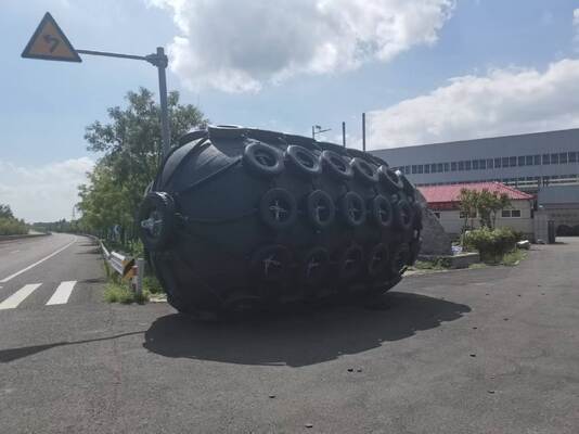 Jakość ISO17357 2014 1 Standardowy Fender Yokohamy Produkowany do załadunku statków łodzi fabryka