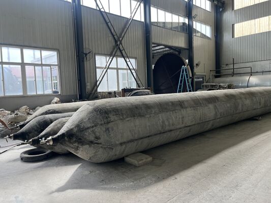 Jakość Marine Rubber Airbag with Rapid Inflation Manifold for Simultaneous Multi Unit Operation in 0.8-3 M Diameter Fabryka