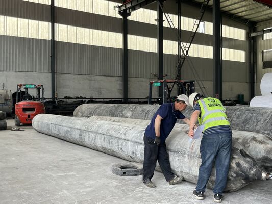 Jakość Marine Rubber Airbag with Stainless Steel Mounting Hardware for Corrosion Free Installation and 0.8-3 M Diameter Fabryka