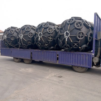 Jakość Gumowy pneumatyczny Marine Fender Dock Obudowa łodzi Fender z oponami do cumowania statku / Moor fabryka