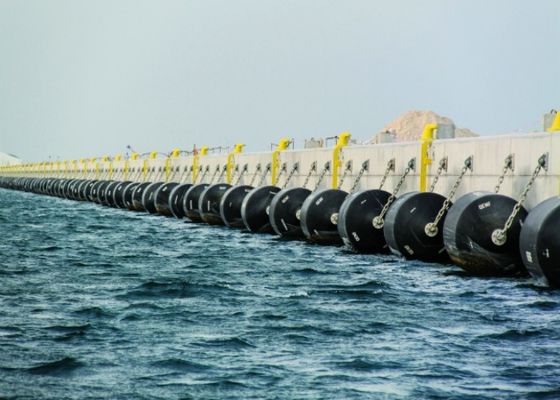 Jakość Statek ochronny Pływające błotniki Dock o wysokiej wytrzymałości mechanicznej fabryka