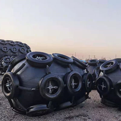 Jakość Dostosowany pneumatyczny odbijacz gumowy z dostępnymi rozmiarami 0,3-4,8 m oraz ciśnieniem 50 kPa i 80 kPa do zastosowań jako odbojnica statkowa fabryka