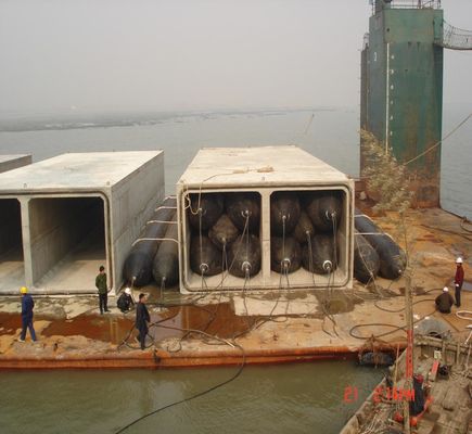 Jakość Marine Heavy Lifting Airbags Dry Dock Launch Lifting Ship and Marine Airbag fabryka