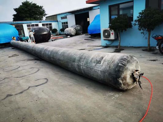 Jakość D15 L12m 8 warstw Statek uruchamiający morskie poduszki powietrzne Morska gumowa poduszka powietrzna fabryka