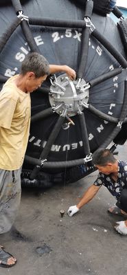 Jakość Pneumatyczny pływający błotnik łodzi podwodnej Yokohama Pneumatyczny gumowy błotnik fabryka