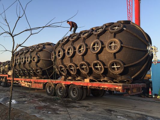 Jakość Gumowa mata z siatką linową Pneumatyczny błotnik łodzi Pneumatyczne gumowe błotniki fabryka