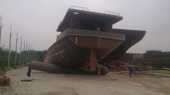 Jakość 250T / M Marine Salvage Airbags Uruchamianie i podnoszenie poduszki powietrznej fabryka