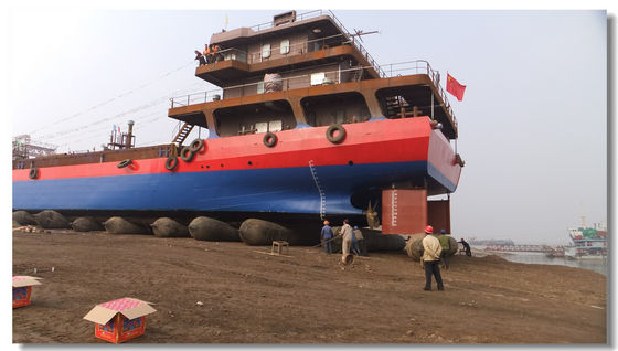 Jakość 250T / M Marine Salvage Airbags Uruchamianie i podnoszenie poduszki powietrznej fabryka