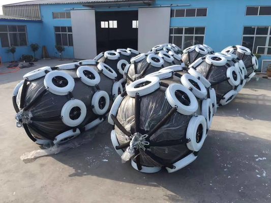 Jakość Marine 1,5 * 3m Opona Marine Pneumatic Yokohama Fender Typ osłony fabryka