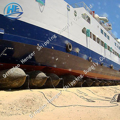 Jakość D15 L12m 8 warstw Statek uruchamiający morskie poduszki powietrzne ratunkowe Pływająca gumowa morska poduszka powietrzna fabryka