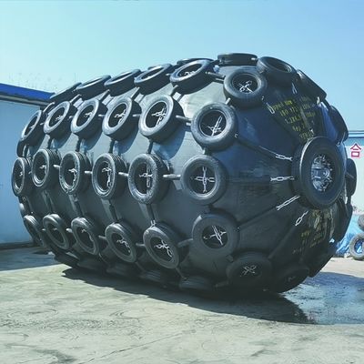 Jakość ISO17357 Compliant Pneumatic Rubber Fender with Customized 0.3-4.8 M Size and 50kpa & 80kpa Pressure for Marine Applications fabryka
