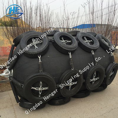Jakość 3,3 * 6,5 m Czarny pneumatyczny gumowy błotnik Błotnik z naturalnej gumy Yokohama Fender fabryka